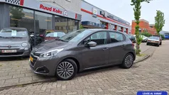 Gebruikt 2018 Peugeot 208 Signature Sky Hatchback | € 9.849 (Eerlijke prijs)