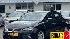 Zwart Gebruikt 2023 Seat Ibiza CONNECT Hatchback | € 19.999 (Eerlijke prijs)