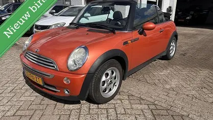 Rood Gebruikt 2005 Mini Cooper Cabriolet Pepper Cabriolet | € 4.975 (Eerlijke prijs)