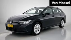 Zwart Gebruikt 2022 VW Golf VIII Life Stationwagen | € 23.400 (Eerlijke prijs)