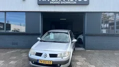 Grijs Gebruikt 2005 Renault Mégane II Luxe Hatchback | € 1.250 (Eerlijke prijs)