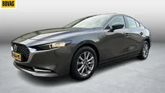 Grijs Gebruikt 2021 Mazda 3 Comfort Sedan | € 22.500 (Eerlijke prijs)