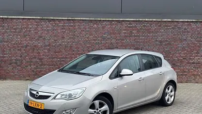 Gebruikt 2010 Opel Astra Edition Hatchback | € 4.950 (Eerlijke prijs)