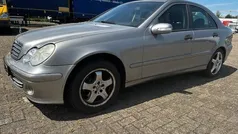 Grijs Gebruikt 2006 Mercedes C200 Sedan | € 1.900 (Eerlijke prijs)