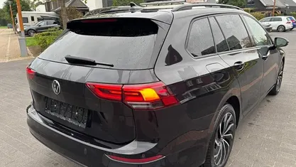 Occasion 2021 VW Golf VIII Stationwagen | € 18.500 (Super prijs)