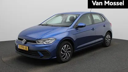 Blauw Gebruikt 2023 VW Polo Life Hatchback | € 18.900 (Eerlijke prijs)