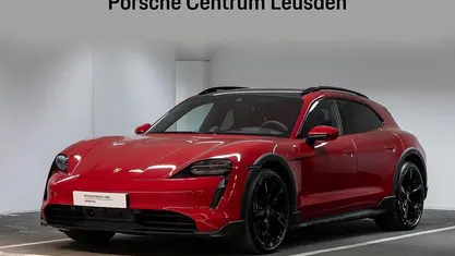 Rood Occasion 2023 Porsche Taycan Cross Turismo Sedan | € 89.900 (Eerlijke prijs)