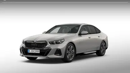 Occasion 2025 BMW 520 M Sport Sedan | € 89.182 (Eerlijke prijs)