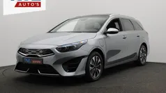 Grijs, metallic lak Gebruikt 2024 Kia Ceed Sportswagon Stationwagen | € 28.450 (Eerlijke prijs)