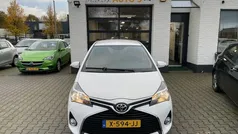 Wit Gebruikt 2015 Toyota Yaris Hatchback | € 9.999 (Eerlijke prijs)