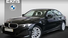 Zwart Gebruikt 2023 BMW 320e Comfort Edition Sedan | € 35.900 (Super prijs)