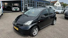 Zwart Gebruikt 2008 Toyota Aygo Hatchback | € 2.500 (Eerlijke prijs)