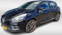 Zwart Gebruikt 2017 Renault Clio IV Zen Hatchback | € 7.250 (Eerlijke prijs)