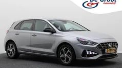 Grijs Gebruikt 2022 Hyundai i30 Comfort Hatchback | € 16.950 (Goede deal)