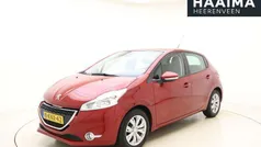 Rood Gebruikt 2013 Peugeot 208 Envy Hatchback | € 6.950 (Eerlijke prijs)