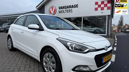 Wit Occasion 2019 Hyundai i20 Comfort Hatchback | € 11.950 (Eerlijke prijs)