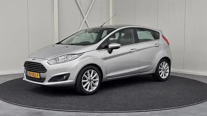 Occasion Ford Fiesta Titanium 101 PK (74 kW) 2016 Grijs (metallic) Hatchback