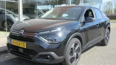Zwart, metallic lak Gebruikt 2022 Citroën C4 Feel SUV | € 19.445 (Eerlijke prijs)