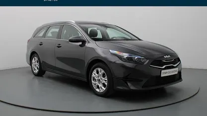 Grijs Occasion 2022 Kia Ceed Hatchback | € 19.490 (Goede deal)