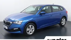 Blauw Gebruikt 2023 Skoda Scala Ambition Hatchback | € 19.840 (Eerlijke prijs)