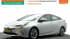 Grijs metallic Gebruikt 2017 Toyota Prius Hatchback | € 19.900 (Eerlijke prijs)