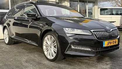 Gebruikt 2020 Skoda Superb LAURIN & KLEMENT Stationwagen | € 25.950 (Eerlijke prijs)
