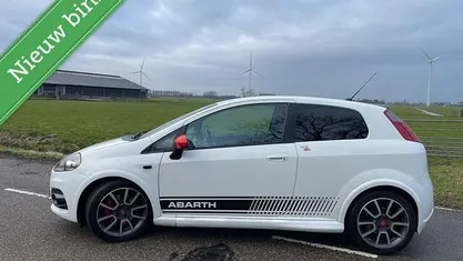 Occasion Fiat Grande Punto Abarth 155 PK (114 kW) 2009 Geel Hatchback