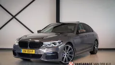 Grijs Gebruikt 2019 BMW 520 Executive Sedan | € 36.950 (Eerlijke prijs)