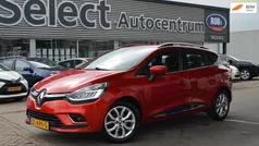 Rood Gebruikt 2019 Renault Clio GrandTour Intens Stationwagen | € 10.700 (Eerlijke prijs)