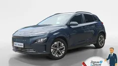 Dark teal metallic (tg8) Gebruikt 2023 Hyundai Kona SUV | € 22.850 (Goede deal)