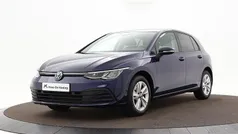 Blauw Gebruikt 2023 VW Golf VIII Life Hatchback | € 25.940 (Eerlijke prijs)