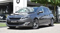 Grijs, metallic lak Gebruikt 2017 Peugeot 308 Allure Stationwagen | € 9.990 (Eerlijke prijs)