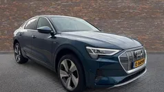 Blauw, metallic lak Gebruikt 2020 Audi e-tron Sportback Comfort SUV | € 26.999 (Super prijs)