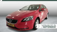 Gebruikt 2018 Volvo V40 Kinetic Stationwagen | € 22.194 (Eerlijke prijs)