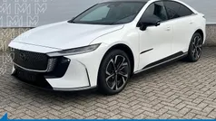 Wit Nieuw 2025 Mazda 6e Takumi-Line Sedan | € 46.040 (Eerlijke prijs)