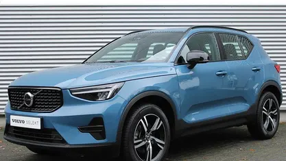 Blauw Gebruikt 2024 Volvo XC40 Plus SUV | € 41.750 (Eerlijke prijs)