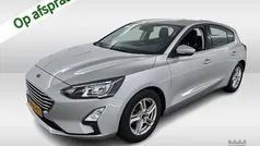 Grijs (metallic) Gebruikt 2020 Ford Focus Trend Hatchback | € 15.400 (Eerlijke prijs)