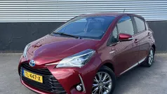 Rood Gebruikt 2018 Toyota Yaris Hybrid Plus Hatchback | € 17.400 (Eerlijke prijs)