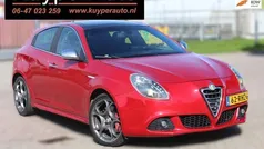 Rood Gebruikt 2011 Alfa Romeo Giulietta Distinctive Hatchback | € 7.450 (Eerlijke prijs)