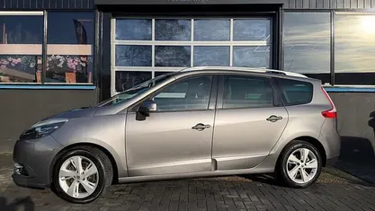Grijs Occasion 2014 Renault Grand Scénic III MPV | € 4.700 (Eerlijke prijs)