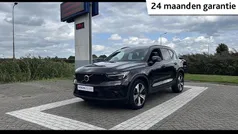 Zwart Gebruikt 2023 Volvo XC40 Plus SUV | € 38.940 (Eerlijke prijs)