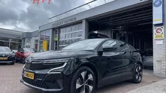 Gebruikt 2022 Renault Megane E-Tech Equilibre Hatchback | € 24.895 (Eerlijke prijs)
