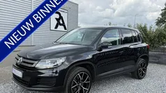 Zwart, metallic lak Gebruikt 2013 VW Tiguan SUV | € 11.950 (Eerlijke prijs)