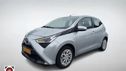 Gebruikt 2021 Toyota Aygo X-play Hatchback | € 9.750 (Eerlijke prijs)