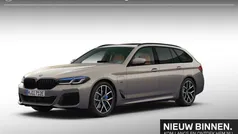 Bmw individual alvitgrau Gebruikt 2022 BMW 530e Executive Stationwagen | € 48.950 (Eerlijke prijs)