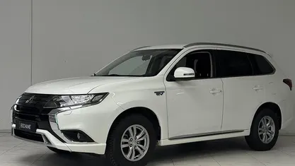 Gebruikt 2020 Mitsubishi Outlander P-HEV SUV | € 20.695 (Super prijs)