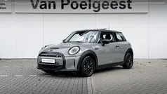 Gebruikt 2022 Mini Cooper Business Hatchback | € 21.900 (Eerlijke prijs)