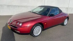 Rood Gebruikt 1995 Alfa Romeo Spider Cabriolet | € 7.950