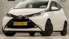 Wit Gebruikt 2016 Toyota Aygo X-play Hatchback | € 6.945 (Goede deal)