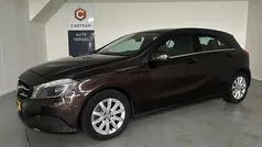 Bruin, metallic lak Gebruikt 2015 Mercedes A180 Ambition Hatchback | € 13.950 (Eerlijke prijs)